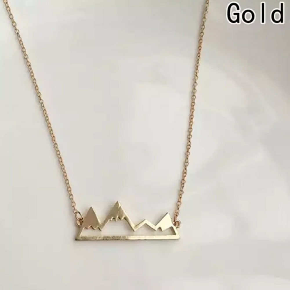 Gold tone Snowy Mountain Necklace - Picture 2 of 2